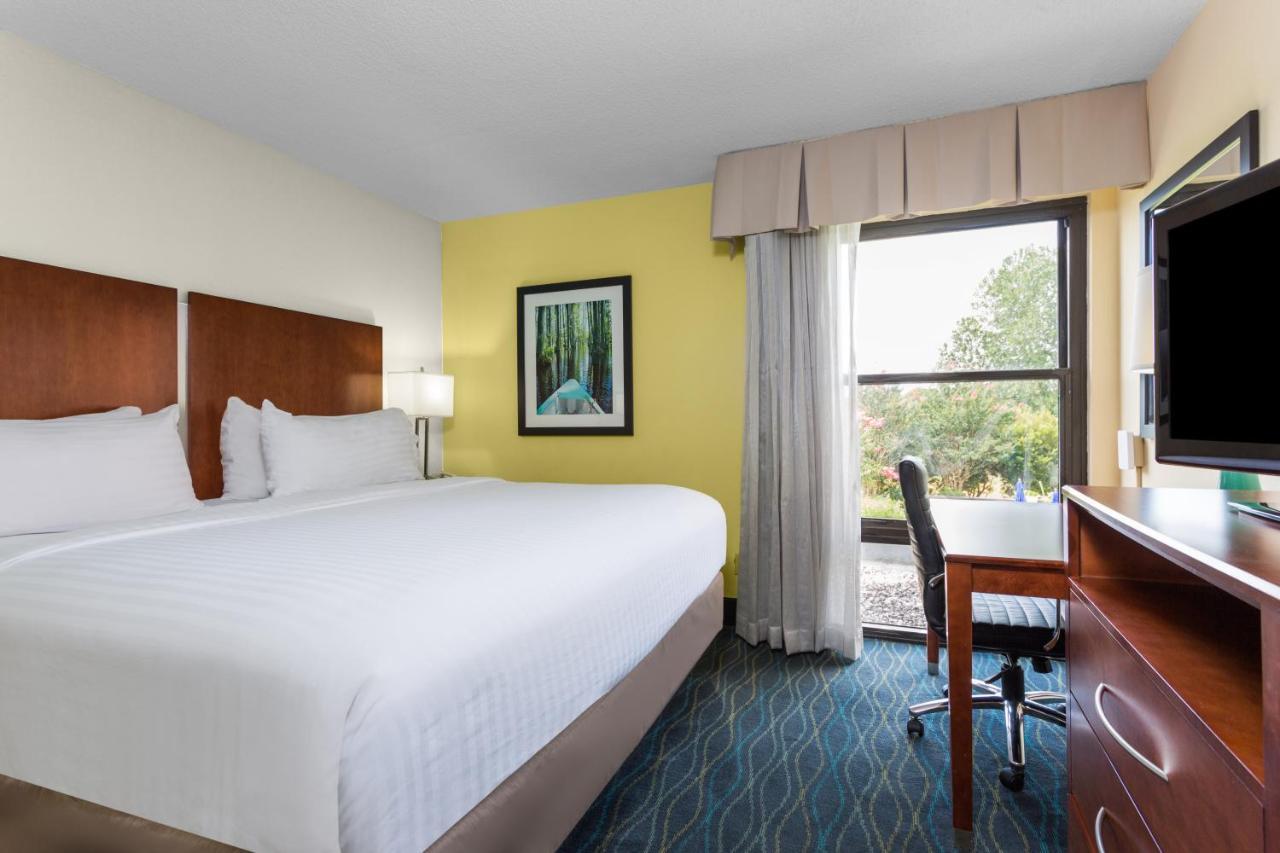 Holiday Inn Express & Suites Wilmington-University Center By Ihg Luaran gambar