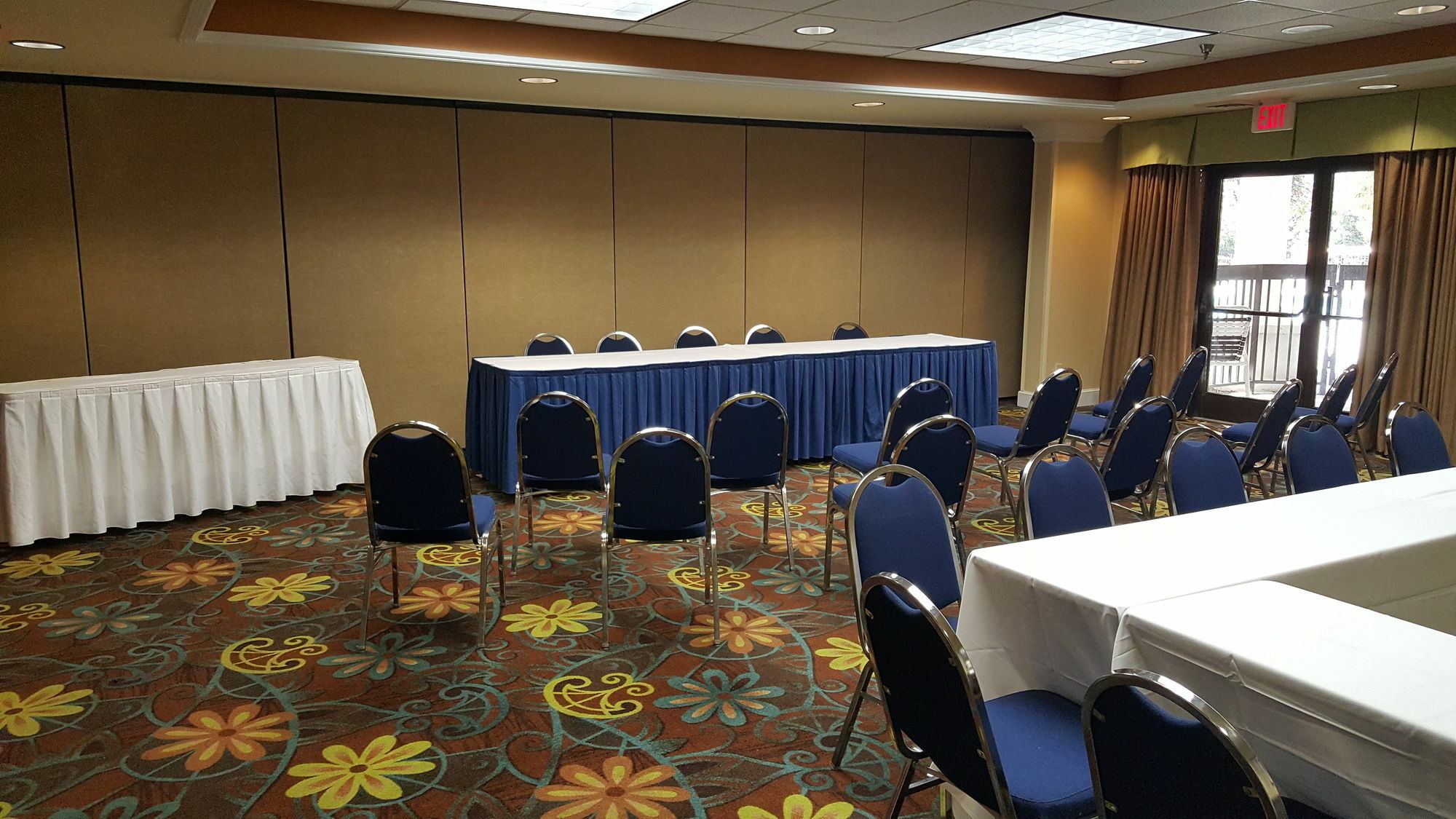 Holiday Inn Express & Suites Wilmington-University Center By Ihg Luaran gambar