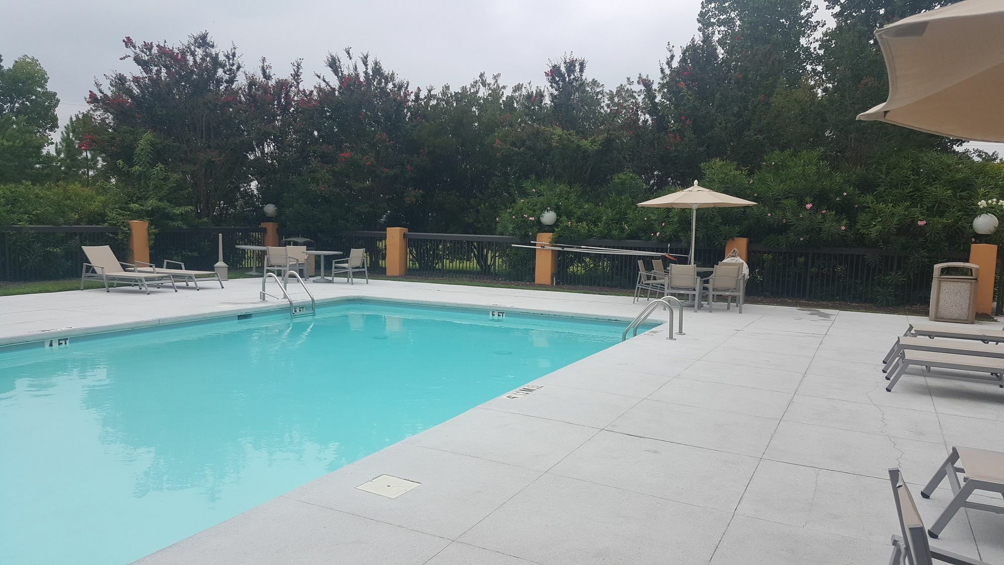 Holiday Inn Express & Suites Wilmington-University Center By Ihg Luaran gambar